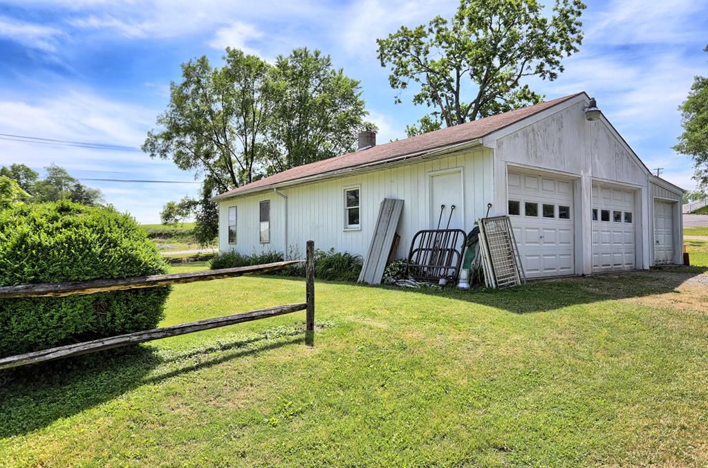 51 Municipal Rd, Mifflintown, PA 17059